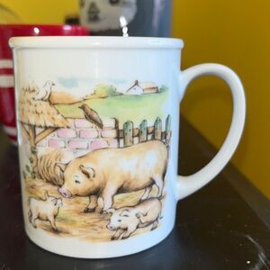 Pig and piglets 8 oz. Adorable mug - Japan